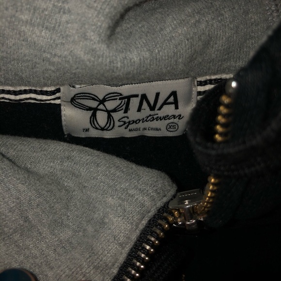 TNA Sweater - Picture 2 of 3